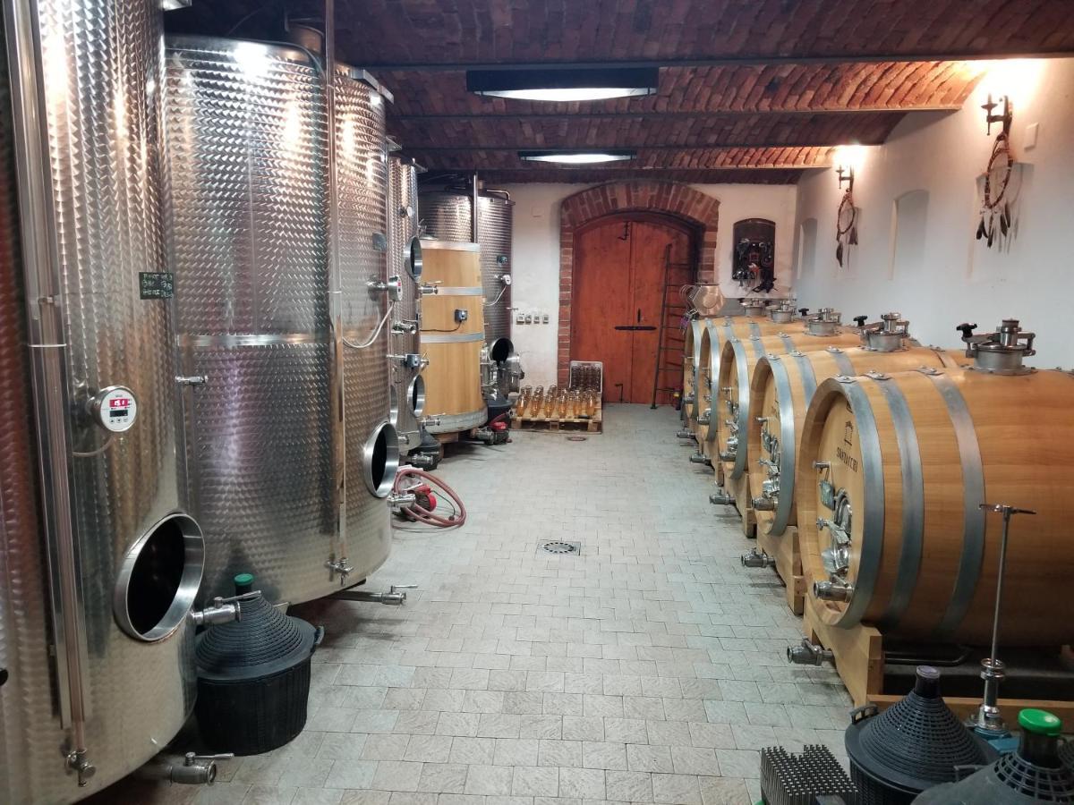 Wellness B&B Winery Sontacchi Kutjevo Екстериор снимка
