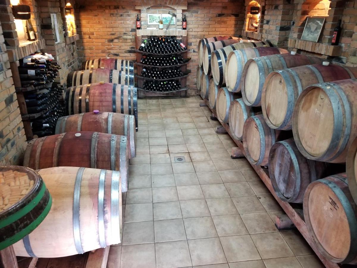 Wellness B&B Winery Sontacchi Kutjevo Екстериор снимка