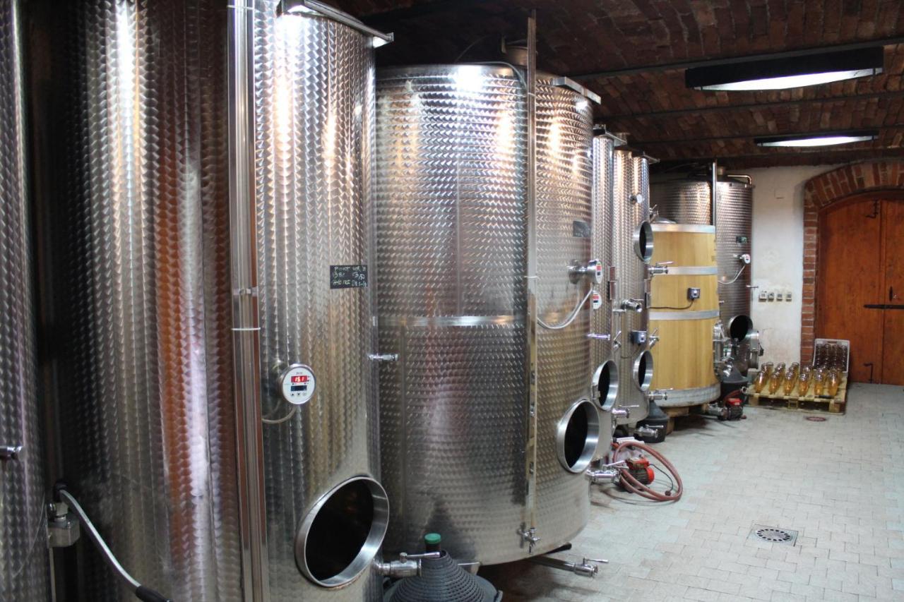 Wellness B&B Winery Sontacchi Kutjevo Екстериор снимка