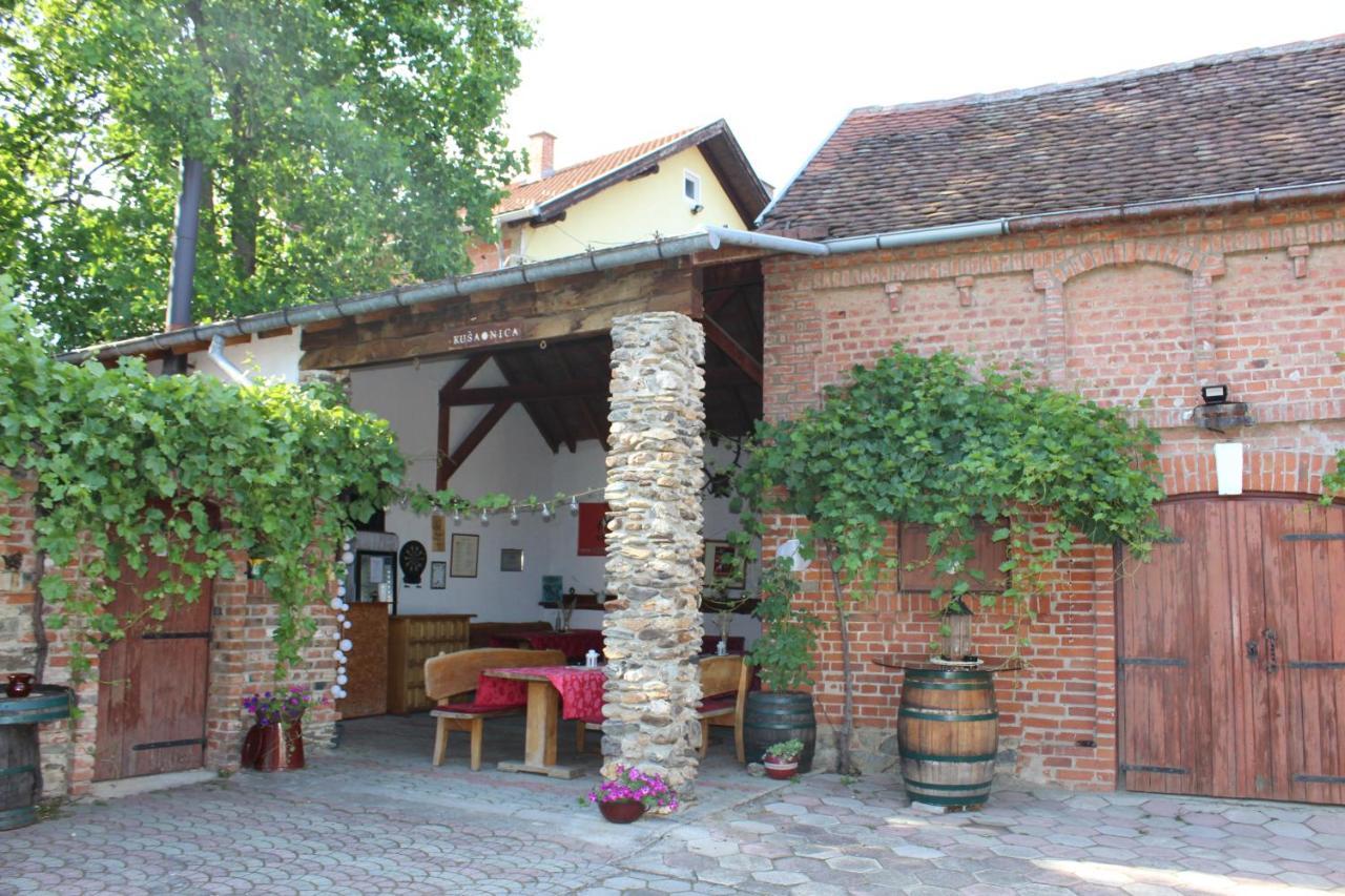 Wellness B&B Winery Sontacchi Kutjevo Екстериор снимка